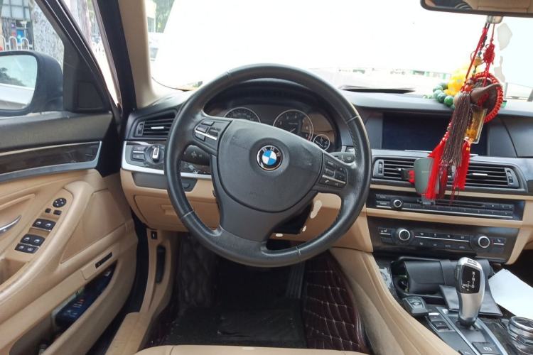 Used BMW 5 Series 2012 530Li Leading Model Steering Wheel