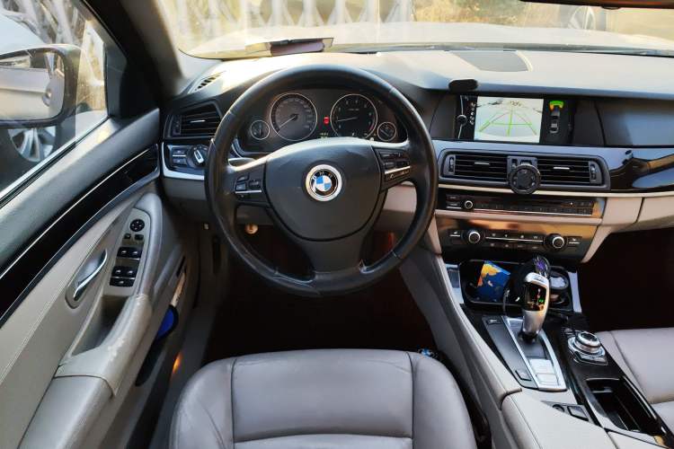 Used BMW 5 Series 2012 523Li Luxury Model Steering Wheel