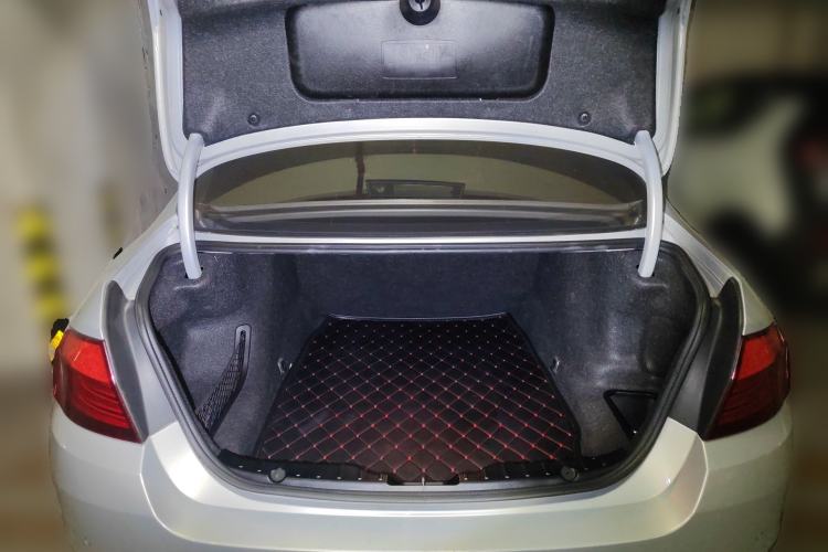 Used BMW 5 Series 2012 530Li Leading Model Trunk