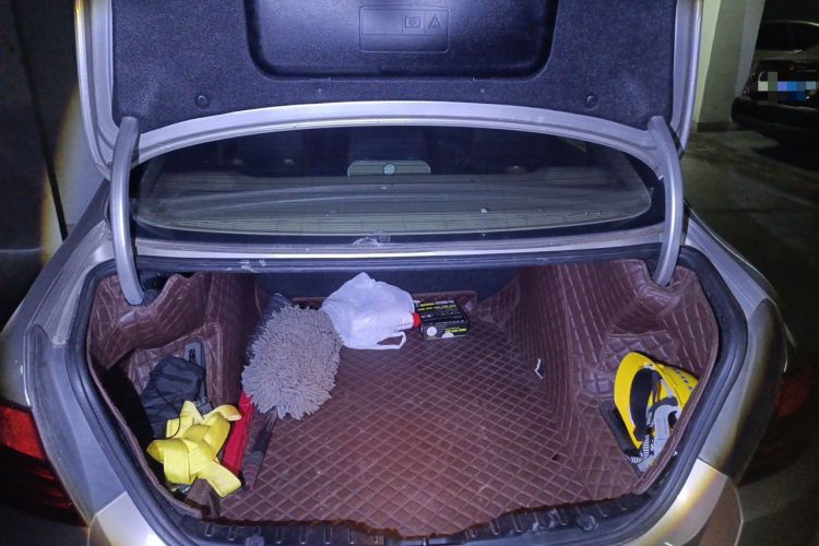 Used BMW 5 Series 2012 523Li Leading Model Trunk