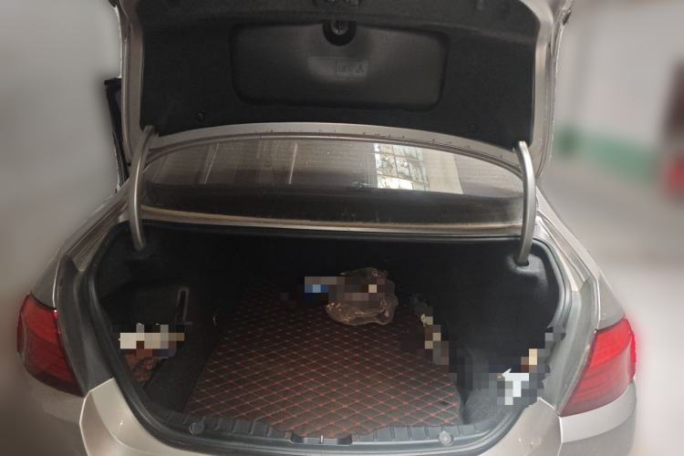 Used BMW 5 Series 2012 523Li Leading Model Trunk