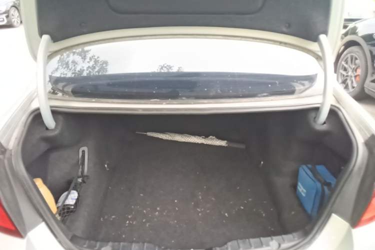 Used BMW 5 Series 2012 530Li Leading Model Trunk