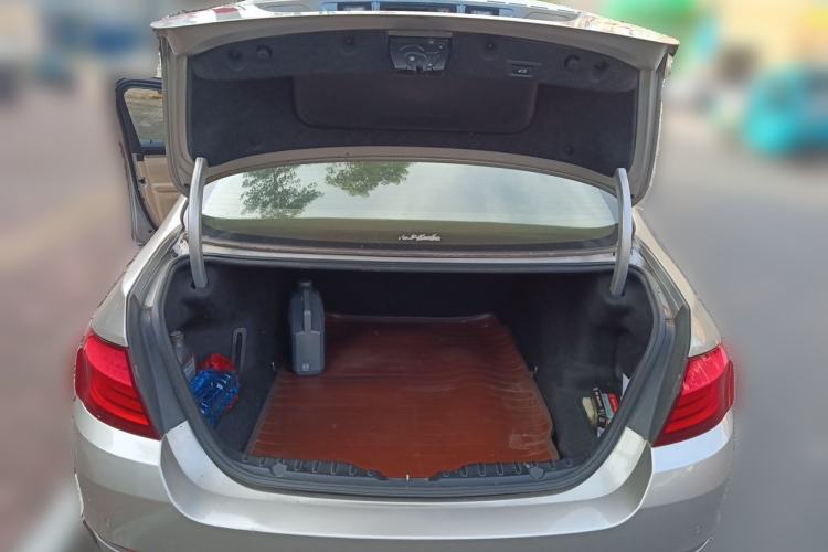 Used BMW 5 Series 2012 530Li Leading Model Trunk