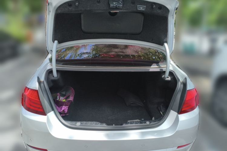 Used BMW 5 Series 2012 535Li Leading Model Trunk