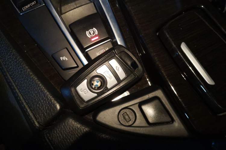 Used BMW 5 Series 2012 535Li Leading Model Vehicle Key
