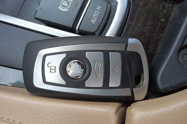 Used BMW 5 Series 2012 530Li Leading Model Vehicle Key