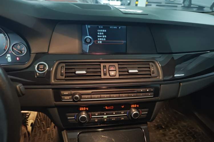 Used BMW 5 Series 2012 520Li Elegant Edition Audio And AC Panel