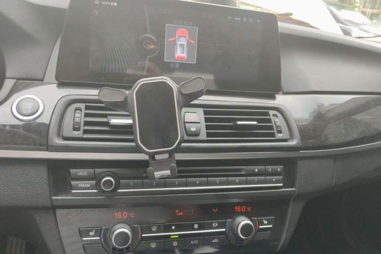 Used BMW 5 Series 2012 523Li Luxury Model Audio And AC Panel
