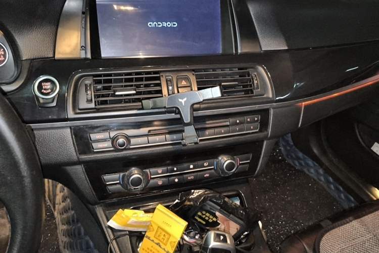 Used BMW 5 Series 2012 520Li Elegant Edition Audio And AC Panel