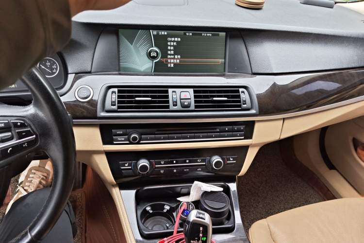 Used BMW 5 Series 2012 523Li Luxury Model Audio And AC Panel