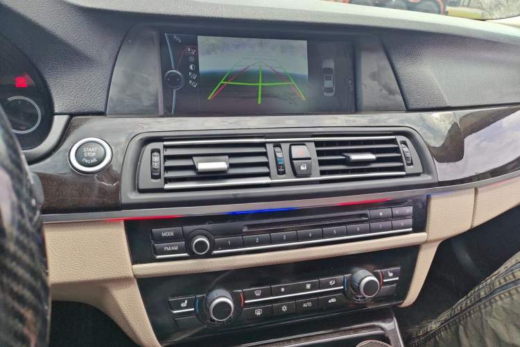 Used BMW 5 Series 2012 523Li Luxury Model Audio And AC Panel