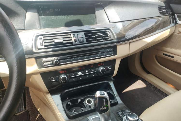 Used BMW 5 Series 2012 530Li Luxury Model Audio And AC Panel