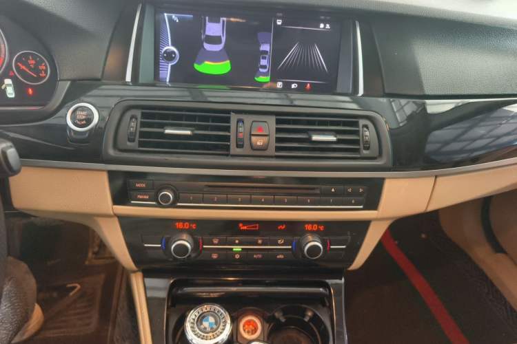 Used BMW 5 Series 2012 520Li Elegant Edition Audio And AC Panel