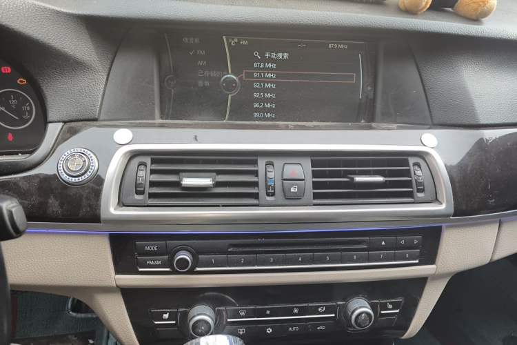 Used BMW 5 Series 2012 523Li Luxury Model Audio And AC Panel
