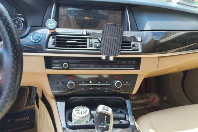 Used BMW 5 Series 2012 523Li Luxury Model Audio And AC Panel