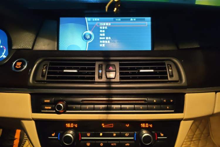 Used BMW 5 Series 2012 523Li Luxury Model Audio And AC Panel