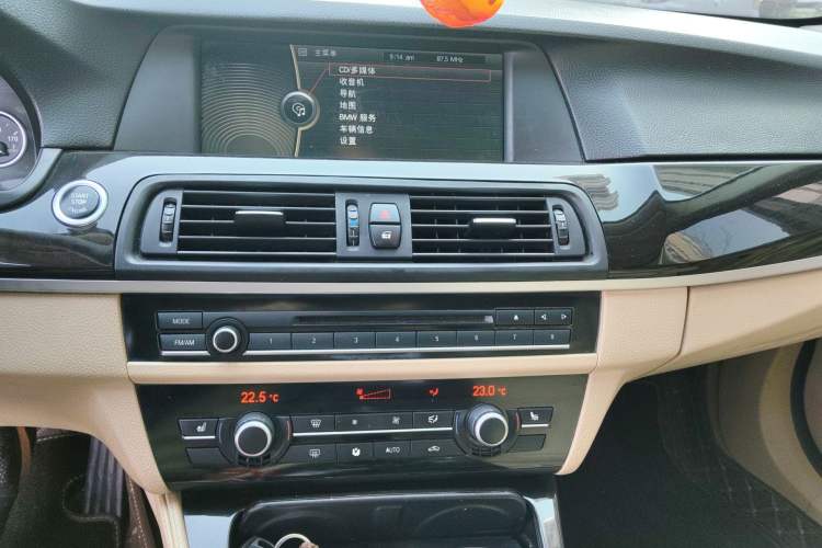 Used BMW 5 Series 2012 523Li Luxury Model Audio And AC Panel