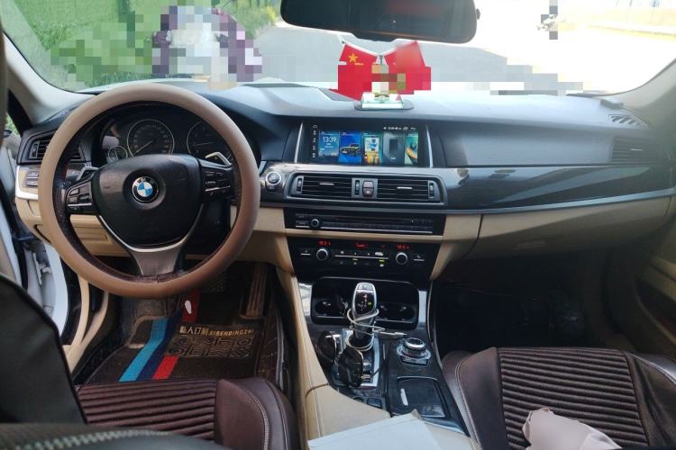 Used BMW 5 Series 2012 535Li Leading Model Center Console