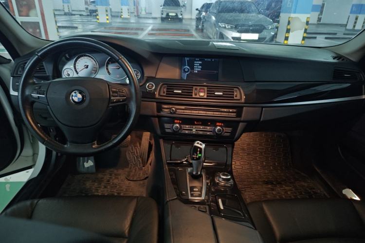 Used BMW 5 Series 2012 520Li Elegant Edition Center Console