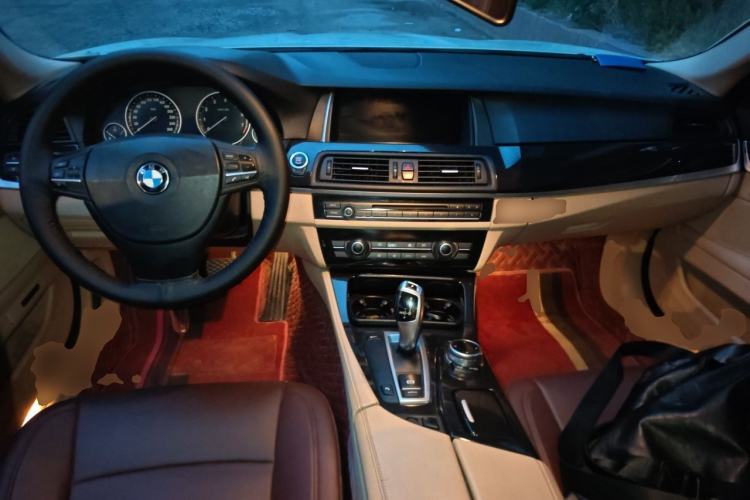 Used BMW 5 Series 2012 520Li Elegant Edition Center Console