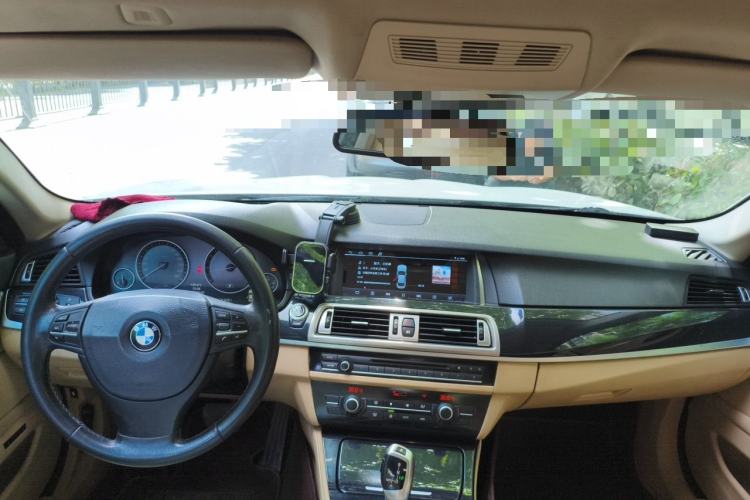 Used BMW 5 Series 2012 520Li Elegant Edition Center Console