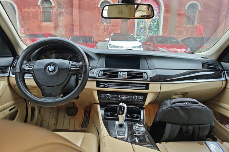 Used BMW 5 Series 2012 523Li Luxury Model Center Console