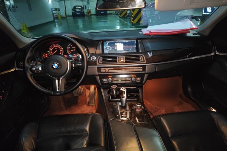 Used BMW 5 Series 2012 523Li Leading Model Center Console