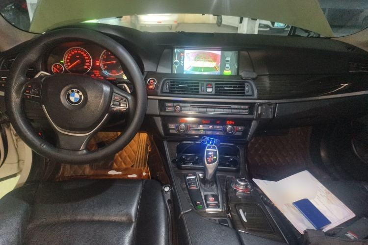 Used BMW 5 Series 2012 535Li Leading Model Center Console