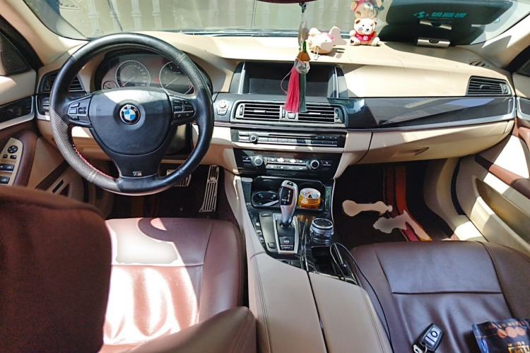 Used BMW 5 Series 2012 523Li Leading Model Center Console