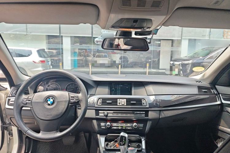 Used BMW 5 Series 2012 520Li Elegant Edition Center Console