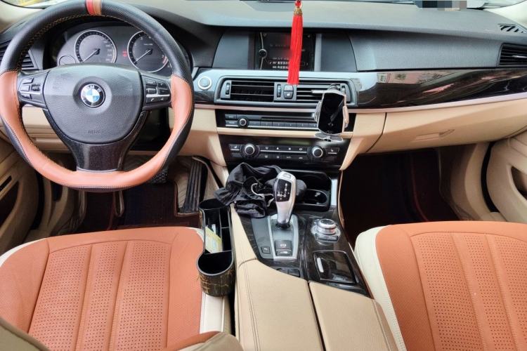 Used BMW 5 Series 2012 523Li Leading Model Center Console