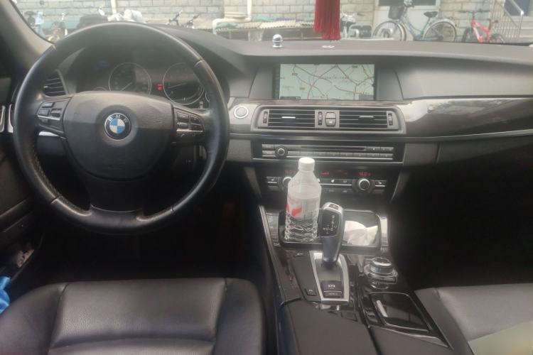Used BMW 5 Series 2012 523Li Luxury Model Center Console