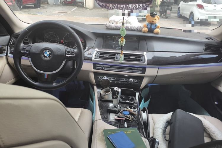 Used BMW 5 Series 2012 523Li Luxury Model Center Console