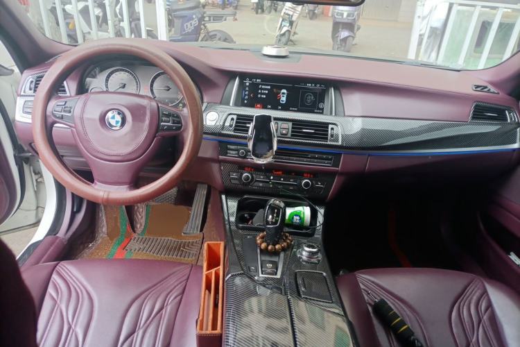 Used BMW 5 Series 2012 523Li Luxury Model Center Console