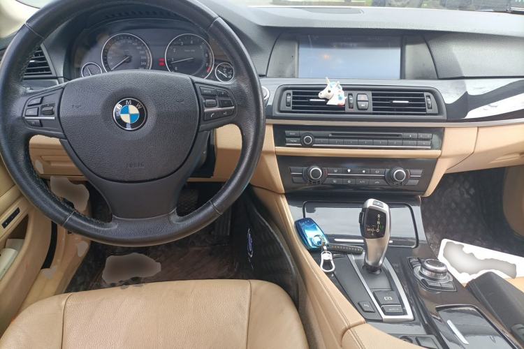 Used BMW 5 Series 2012 520Li Elegant Edition Center Console