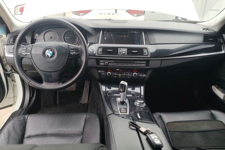 Used BMW 5 Series 2012 520Li Elegant Edition Center Console