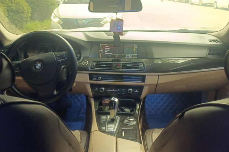 Used BMW 5 Series 2012 530Li Leading Model Center Console