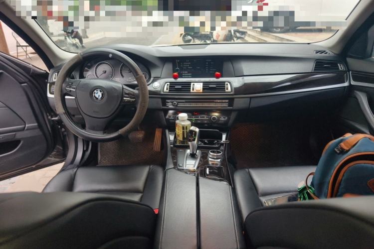 Used BMW 5 Series 2012 523Li Luxury Model Center Console