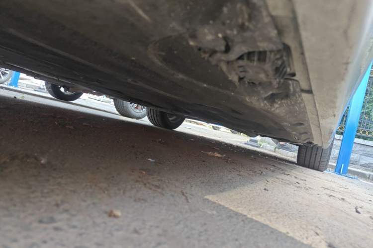 Used BMW 5 Series 2012 523Li Luxury Model Chassis Front Left