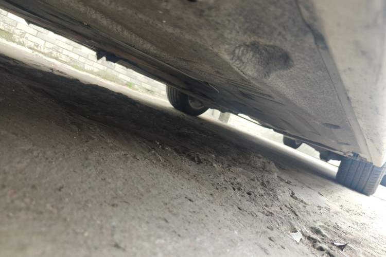 Used BMW 5 Series 2012 530i Sport Touring Chassis Front Left