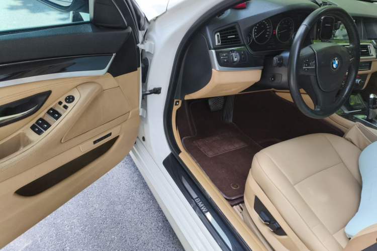 Used BMW 5 Series 2012 520Li Elegant Edition Driver Seat