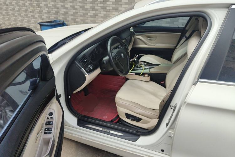 Used BMW 5 Series 2012 530i Sport Touring Driver Seat