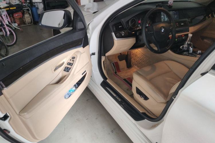 Used BMW 5 Series 2012 530Li Leading Model Driver Seat