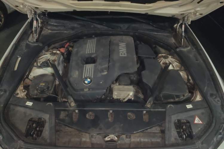 Used BMW 5 Series 2012 523Li Luxury Model Engine Bay