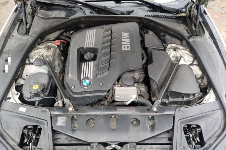Used BMW 5 Series 2012 523Li Leading Model Engine Bay