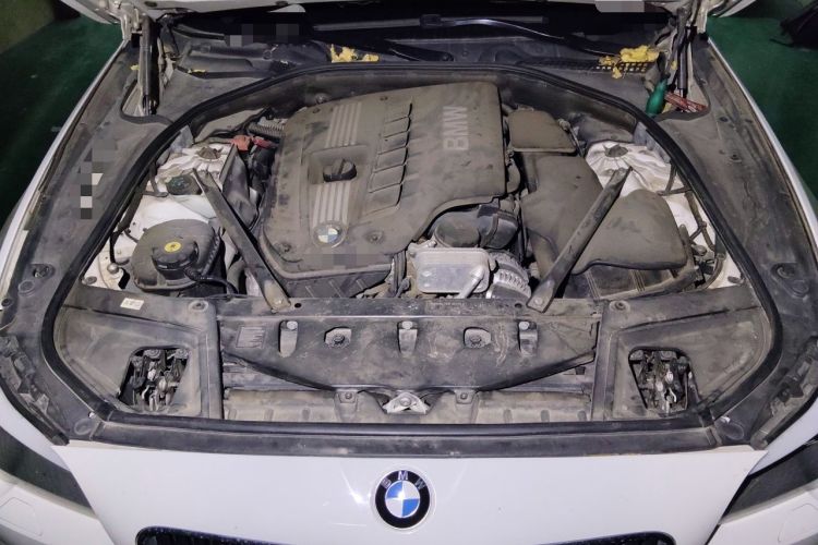 Used BMW 5 Series 2012 523Li Leading Model Engine Bay