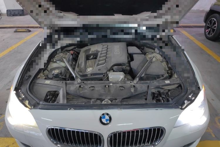 Used BMW 5 Series 2012 523Li Leading Model Engine Bay