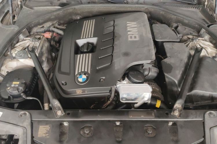 Used BMW 5 Series 2012 523Li Leading Model Engine Bay