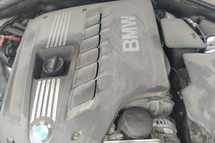Used BMW 5 Series 2012 523Li Luxury Model Engine Bay
