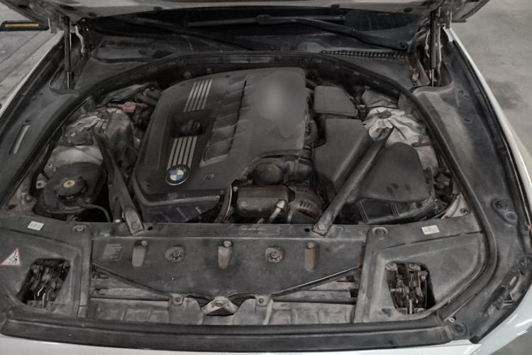 Used BMW 5 Series 2012 520Li Elegant Edition Engine Bay